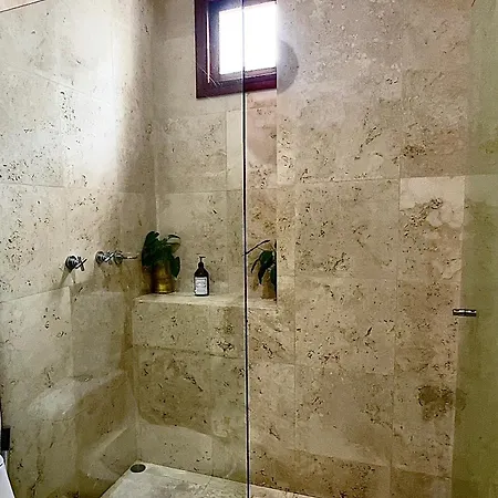 1br Modern In Old In Colonial Building