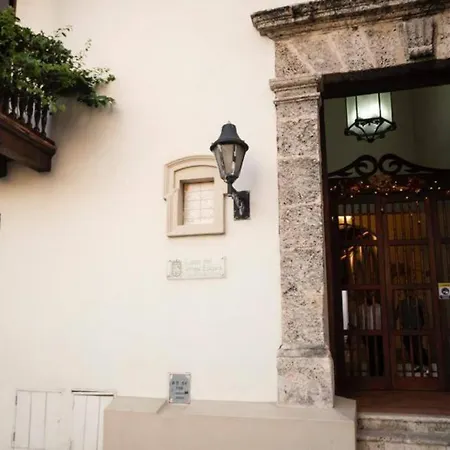 1br Modern In Old In Colonial Building *